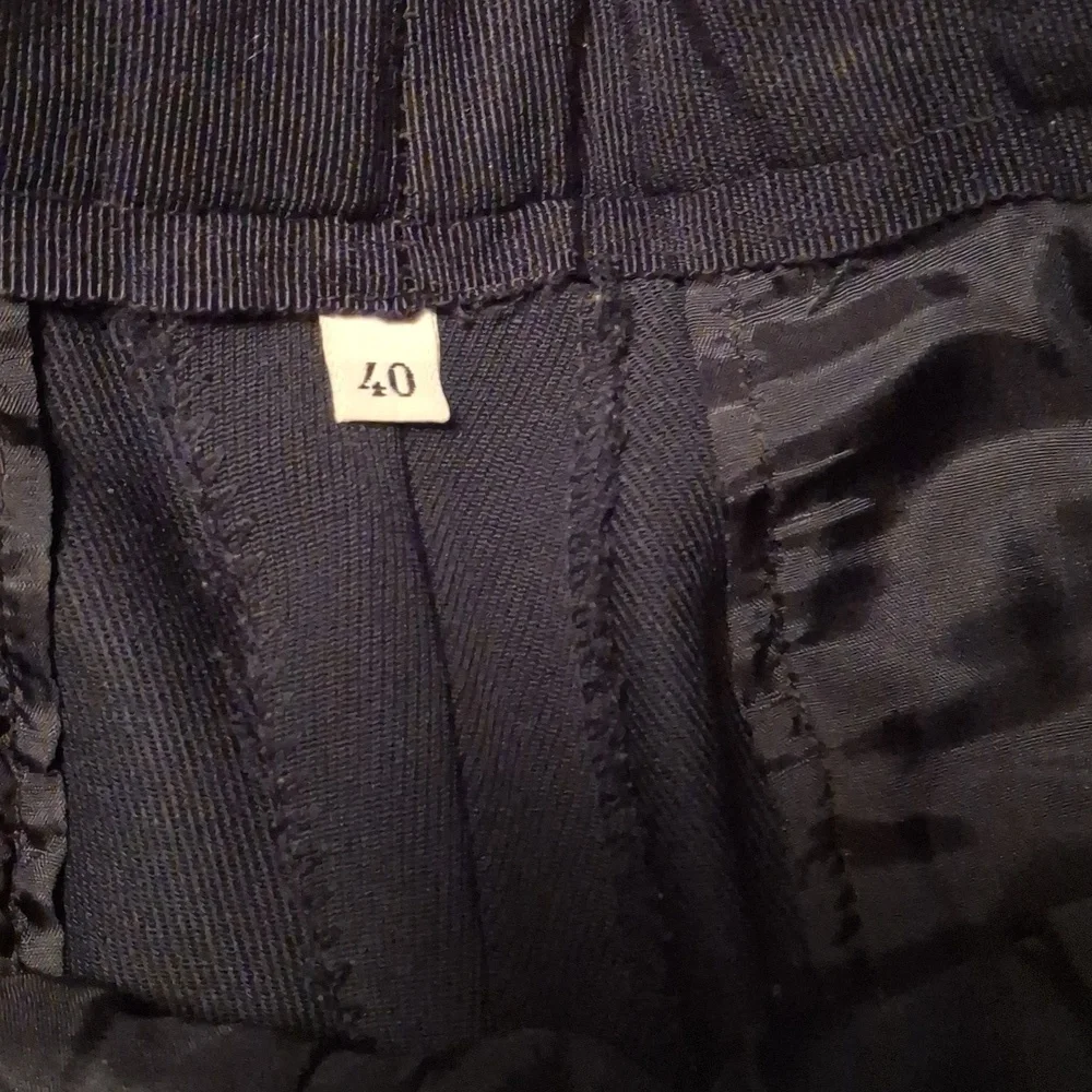 Giorgio Armani Navy Blue Wool Dress Pants with Tapered Fit and Crease - Picture 7 of 9
